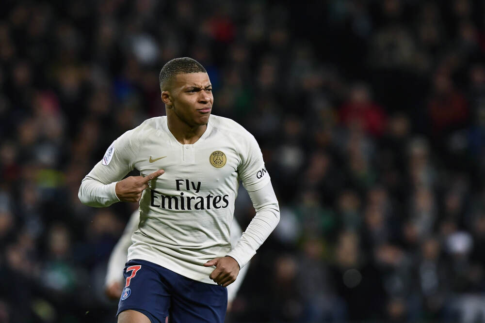 首款曲面屏 iPhone 正在测试中! 真的太漂亮了